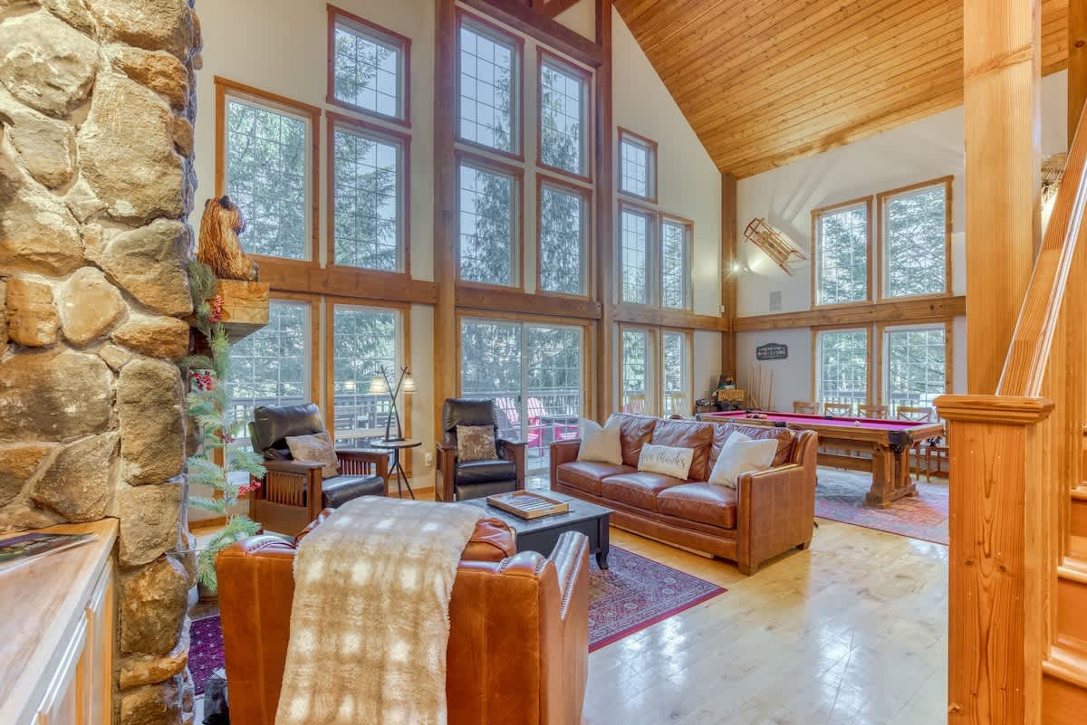 Lazy Bear Lodge: Hot Tub, Game Room & Dogs OK — photo 1