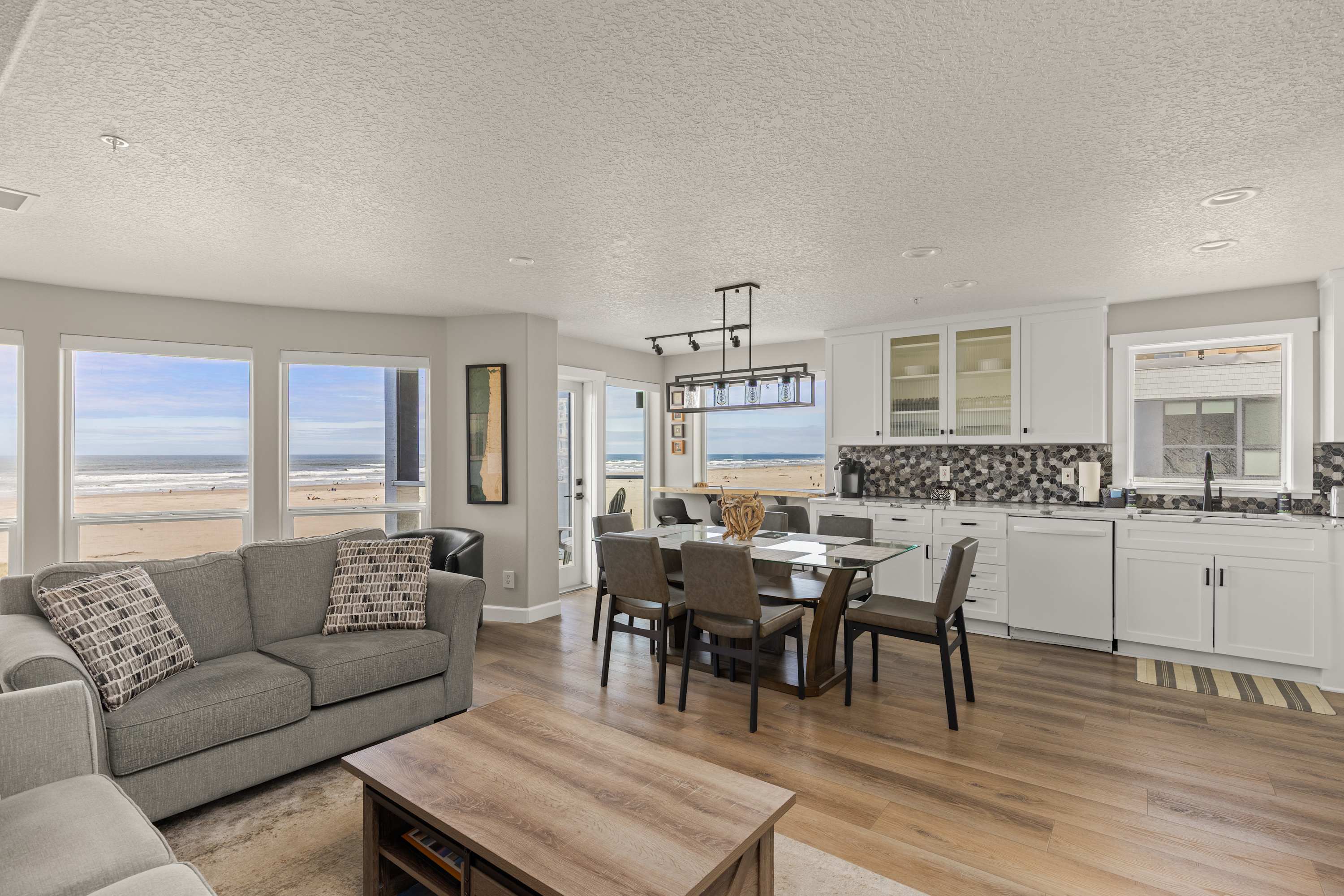 Promenade 403 - Oceanfront Oasis - Magical Views