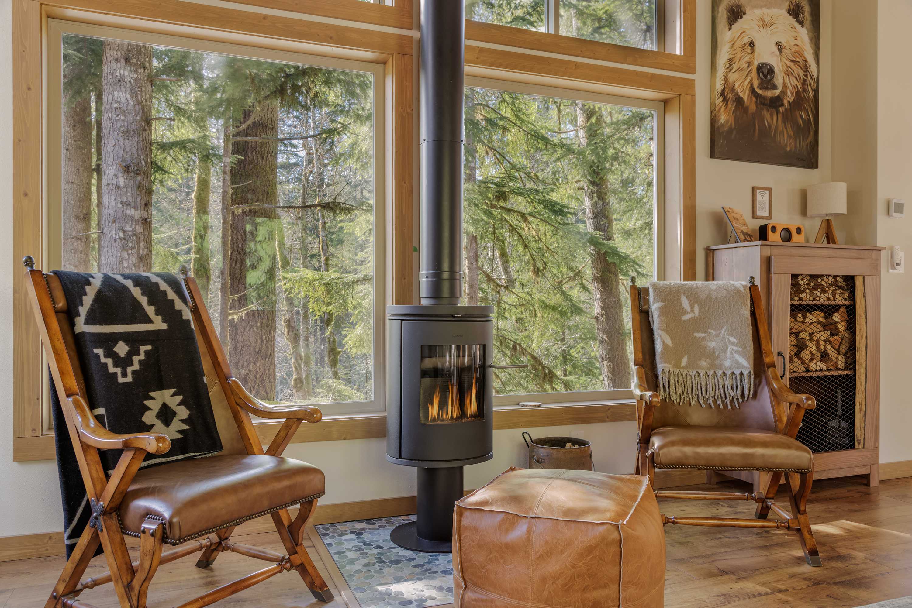 Roaring River Lodge Riverfront Luxury Base Camp — photo 3