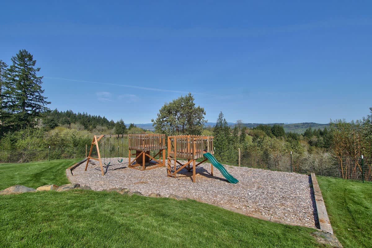 The Perch - Eola Hills Pet Friendly w Hot tub — photo 4