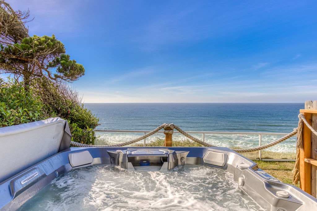Tranquil Edge Retreat - Truly Oceanfront Hot Tub