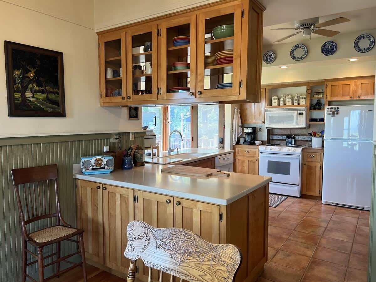 Barn Owl Hill - Historic Farmhouse Vineyard Views — photo 4