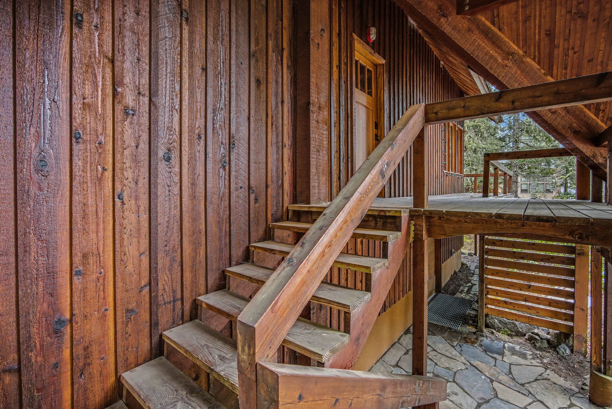 Holzhutte - Mid-century alpine retreat - Hot tub — photo 7